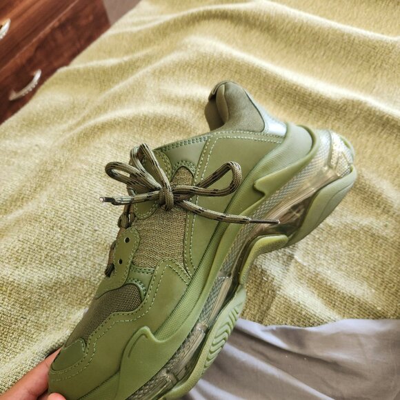 Balenciaga Triple S Clear Sole - Picture 2 of 4